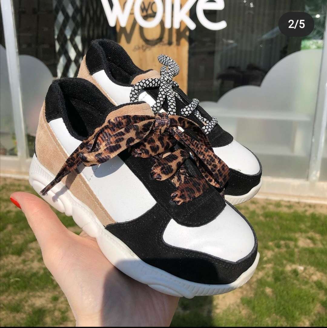Siyah Krem Beyaz Bağcıklı Sneaker