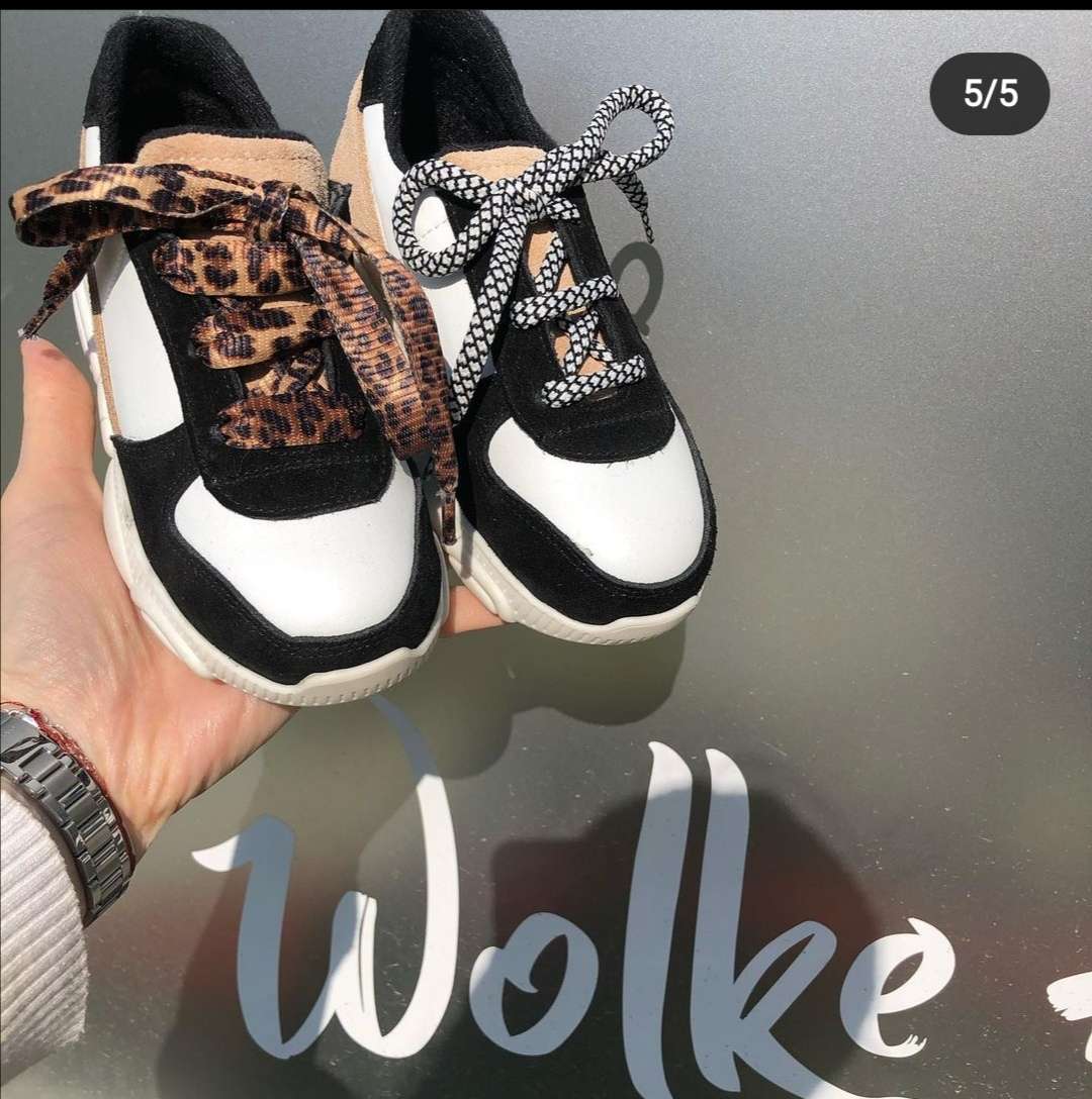 Siyah Krem Beyaz Bağcıklı Sneaker